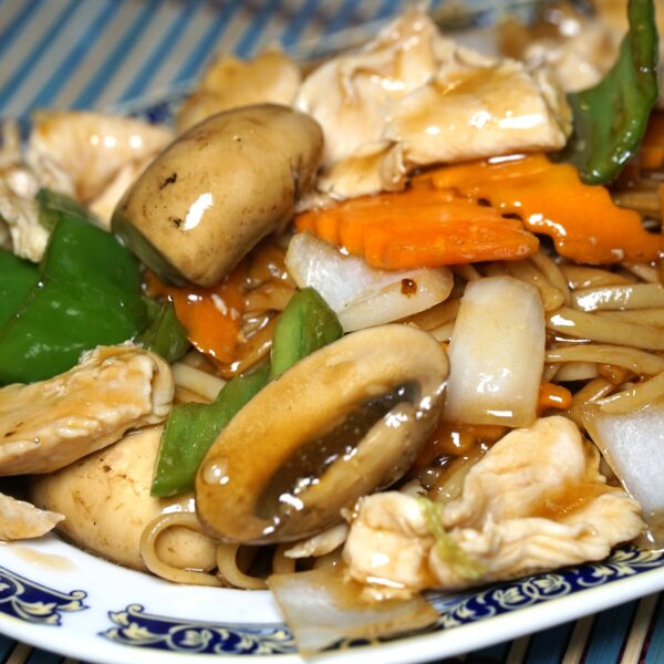 Tallarines con Pollo